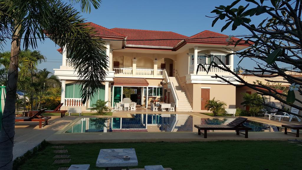 East Shore Pattaya Resort Nong Prue Bagian luar foto